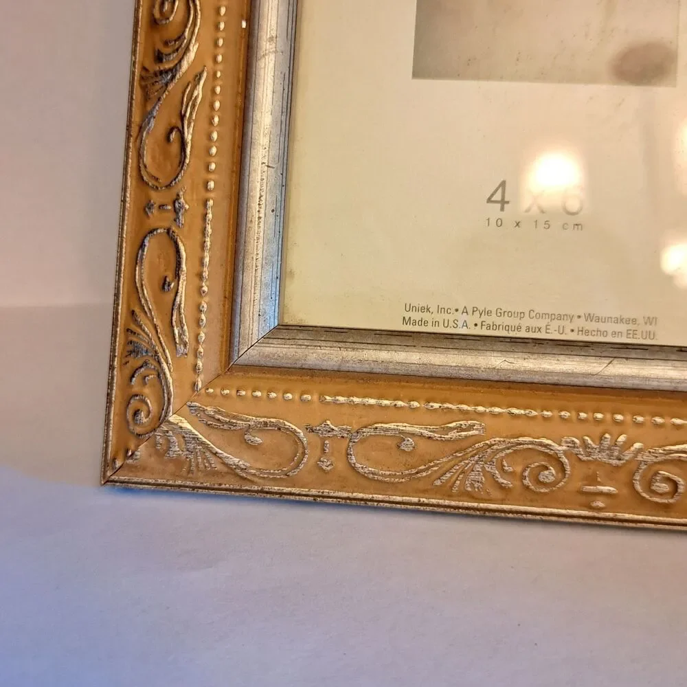 Vintage Unitek National Photo Frame Plastic Wood Imitation Size 4 X 6 Inch
